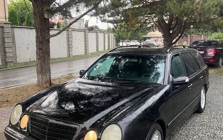 Mercedes-Benz E-Класс, 2001 год, 450 000 рублей, 1 фотография