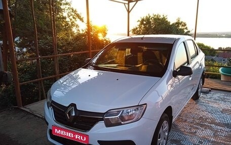 Renault Logan II, 2019 год, 465 000 рублей, 1 фотография