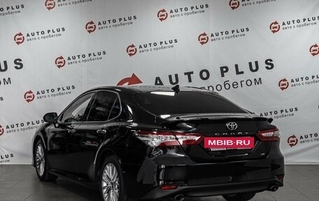 Toyota Camry, 2020 год, 3 120 000 рублей, 2 фотография