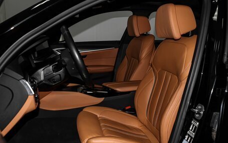 BMW 5 серия, 2021 год, 4 949 000 рублей, 8 фотография