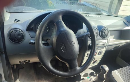 Renault Logan I, 2006 год, 150 000 рублей, 6 фотография