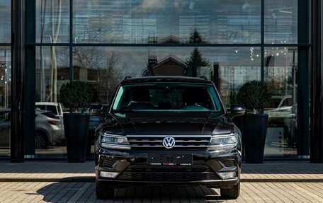 Volkswagen Tiguan II, 2020 год, 2 195 000 рублей, 2 фотография