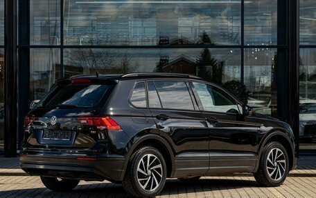 Volkswagen Tiguan II, 2020 год, 2 195 000 рублей, 6 фотография