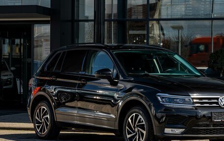 Volkswagen Tiguan II, 2020 год, 2 195 000 рублей, 7 фотография