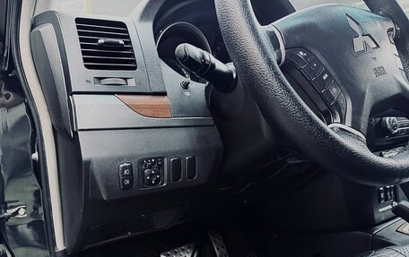 Mitsubishi Pajero IV, 2007 год, 1 700 000 рублей, 17 фотография