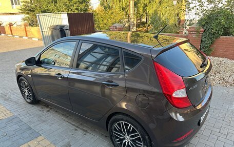 Hyundai Solaris II рестайлинг, 2015 год, 915 000 рублей, 4 фотография