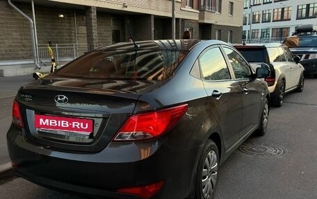 Hyundai Solaris II рестайлинг, 2016 год, 900 000 рублей, 4 фотография