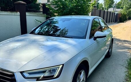 Audi A4, 2018 год, 2 200 000 рублей, 2 фотография