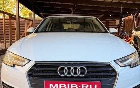 Audi A4, 2018 год, 2 200 000 рублей, 12 фотография