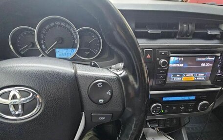 Toyota Auris II, 2013 год, 1 000 000 рублей, 8 фотография