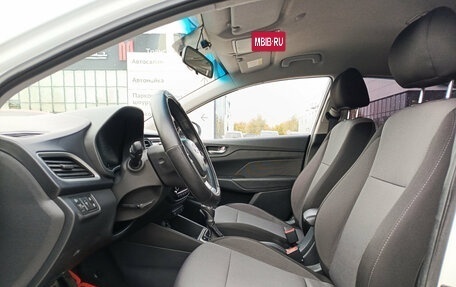 Hyundai Solaris II рестайлинг, 2018 год, 993 000 рублей, 20 фотография