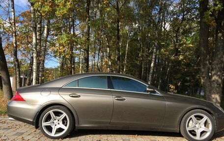 Mercedes-Benz CLS, 2006 год, 1 100 000 рублей, 21 фотография