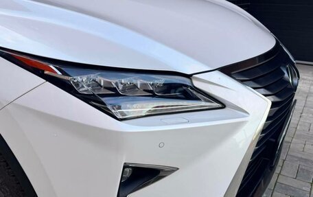 Lexus RX IV рестайлинг, 2017 год, 3 790 000 рублей, 9 фотография