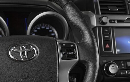 Toyota Land Cruiser Prado 150 рестайлинг 2, 2014 год, 3 599 000 рублей, 13 фотография
