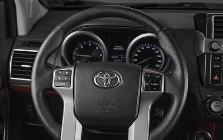 Toyota Land Cruiser Prado 150 рестайлинг 2, 2014 год, 3 599 000 рублей, 10 фотография