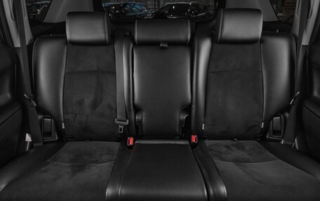 Toyota Land Cruiser Prado 150 рестайлинг 2, 2014 год, 3 599 000 рублей, 24 фотография