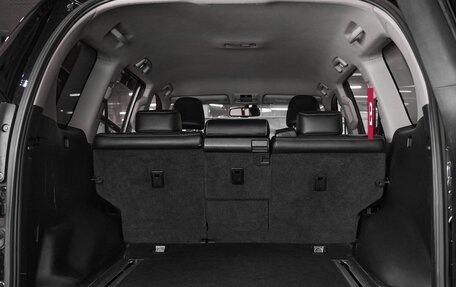 Toyota Land Cruiser Prado 150 рестайлинг 2, 2014 год, 3 599 000 рублей, 25 фотография