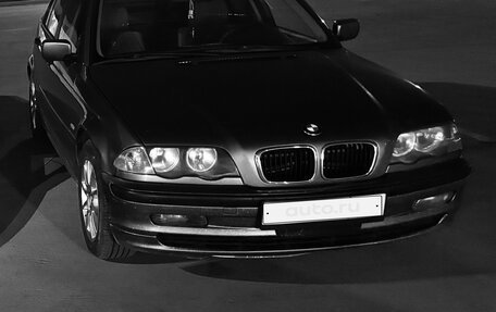 BMW 3 серия, 2001 год, 555 555 рублей, 6 фотография