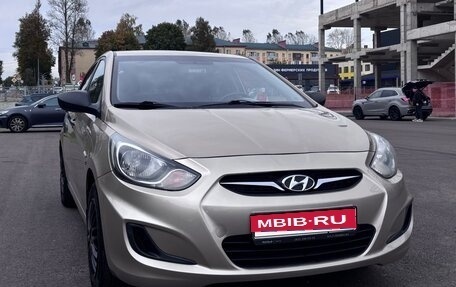 Hyundai Solaris II рестайлинг, 2013 год, 800 000 рублей, 1 фотография