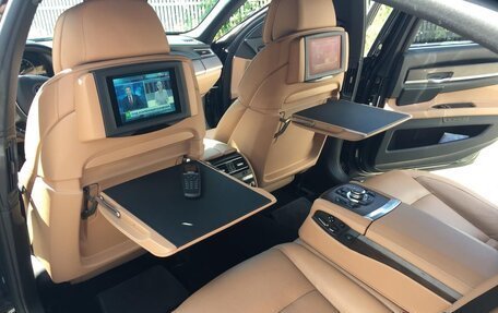 BMW 7 серия, 2010 год, 2 500 000 рублей, 3 фотография