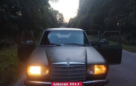 Mercedes-Benz W123, 1982 год, 80 000 рублей, 3 фотография