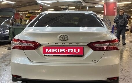 Toyota Camry, 2019 год, 3 000 000 рублей, 3 фотография