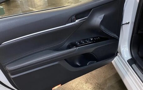 Toyota Camry, 2019 год, 3 000 000 рублей, 12 фотография
