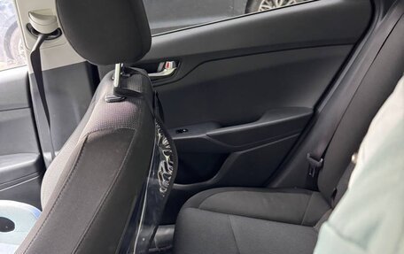Hyundai Solaris II рестайлинг, 2020 год, 1 300 000 рублей, 16 фотография