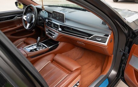 BMW 7 серия, 2017 год, 4 000 000 рублей, 12 фотография
