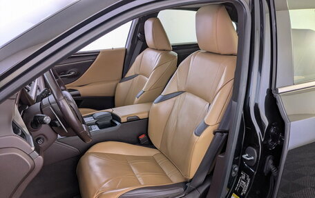 Lexus ES VII, 2018 год, 3 500 000 рублей, 21 фотография