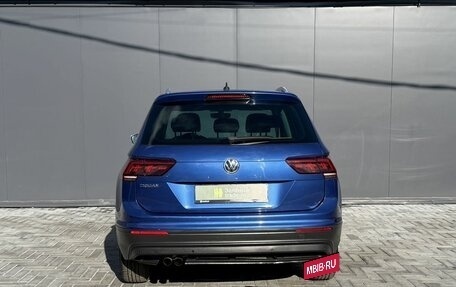 Volkswagen Tiguan II, 2018 год, 1 790 000 рублей, 4 фотография