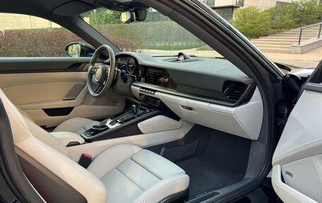 Porsche 911, 2022 год, 16 500 000 рублей, 29 фотография
