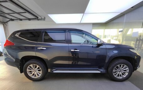 Mitsubishi Pajero Sport III рестайлинг, 2018 год, 3 350 000 рублей, 5 фотография