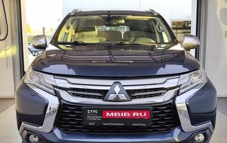Mitsubishi Pajero Sport III рестайлинг, 2018 год, 3 350 000 рублей, 2 фотография