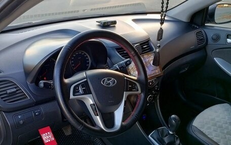 Hyundai Solaris II рестайлинг, 2014 год, 850 000 рублей, 7 фотография