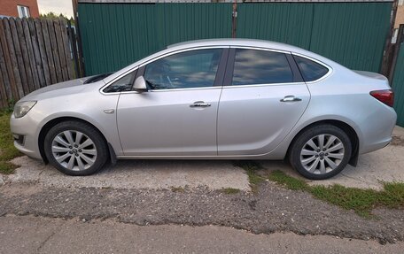 Opel Astra J, 2012 год, 665 000 рублей, 9 фотография