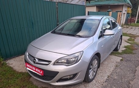 Opel Astra J, 2012 год, 665 000 рублей, 11 фотография