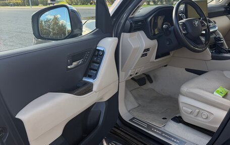 Toyota Land Cruiser, 2023 год, 12 500 000 рублей, 27 фотография