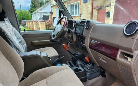 Toyota Land Cruiser 70, 2021 год, 6 750 000 рублей, 10 фотография