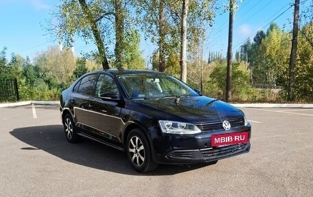 Volkswagen Jetta VI, 2013 год, 685 000 рублей, 2 фотография