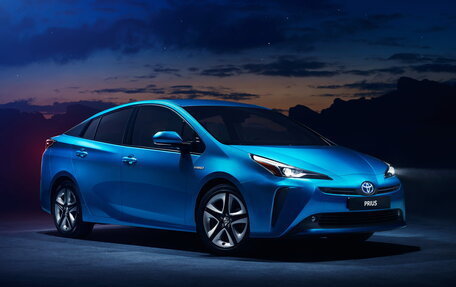 Toyota Prius IV XW50, 2019 год, 2 055 000 рублей, 1 фотография