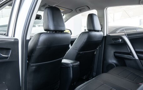 Toyota RAV4, 2016 год, 2 222 000 рублей, 11 фотография