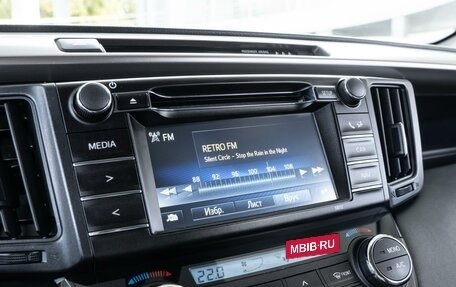 Toyota RAV4, 2016 год, 2 222 000 рублей, 13 фотография