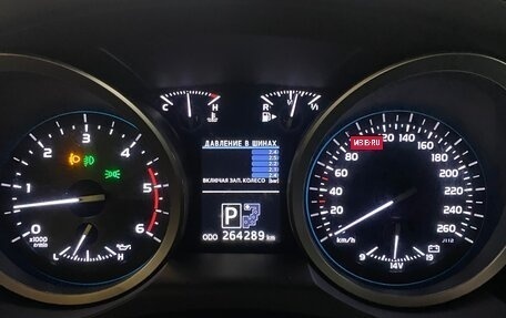 Toyota Land Cruiser 200, 2015 год, 4 950 000 рублей, 3 фотография