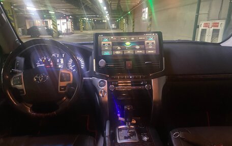 Toyota Land Cruiser 200, 2015 год, 4 950 000 рублей, 7 фотография