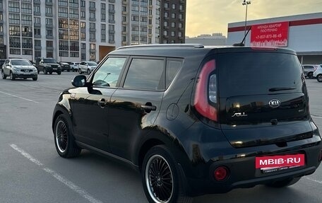KIA Soul II рестайлинг, 2017 год, 1 550 000 рублей, 3 фотография