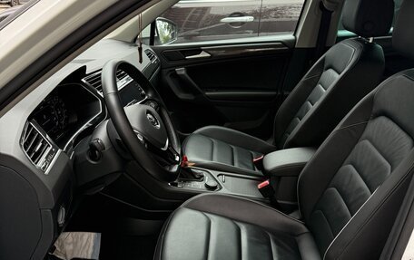 Volkswagen Tiguan II, 2018 год, 3 000 000 рублей, 13 фотография