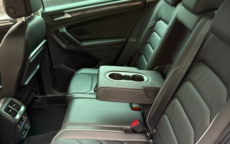 Volkswagen Tiguan II, 2018 год, 3 000 000 рублей, 16 фотография