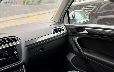 Volkswagen Tiguan II, 2018 год, 3 000 000 рублей, 22 фотография