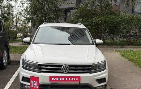 Volkswagen Tiguan II, 2018 год, 3 000 000 рублей, 5 фотография